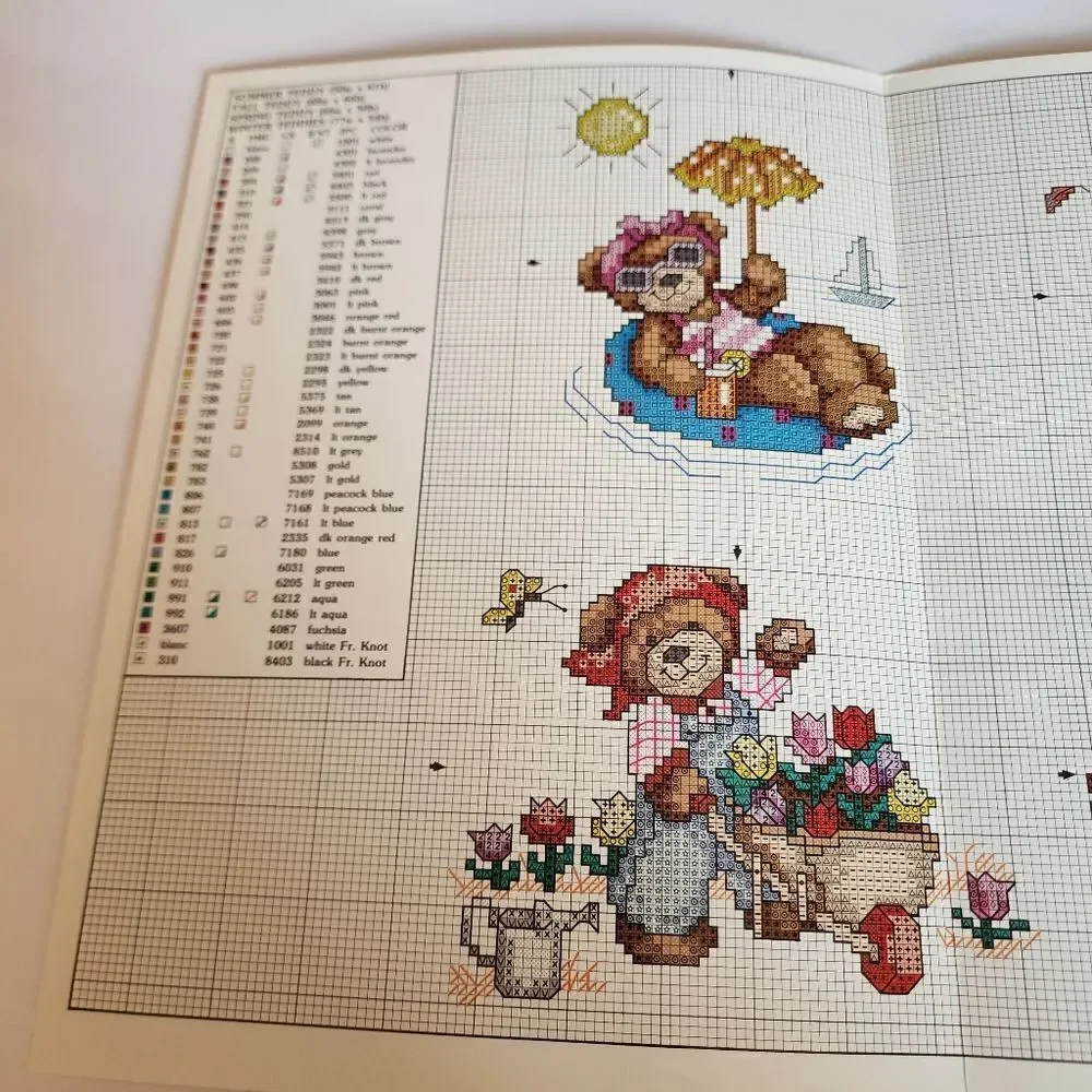 Leisure Arts Teddies Year Round Crossstitch Leaflet
